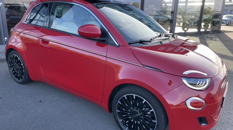 500e 3+1 La Prima Glasdach Leder Key Navi