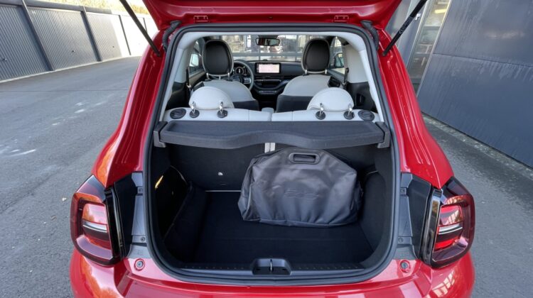 500e 3+1 La Prima Glasdach Leder Key Navi