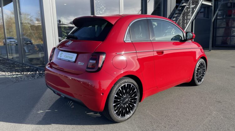 500e 3+1 La Prima Glasdach Leder Key Navi