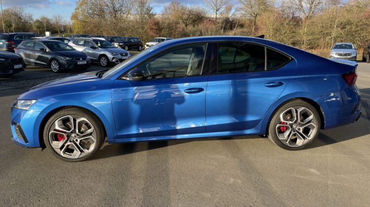 Octavia 2,0TSi Limousine RS 19″Alcantara Massage