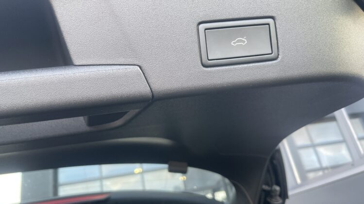 ID.4 Pro Performance 150kW Pano Wärmep. IQ AHK