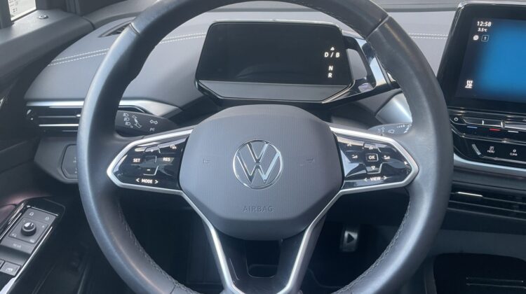 ID.4 Pro Performance 150kW Pano Wärmep. IQ AHK