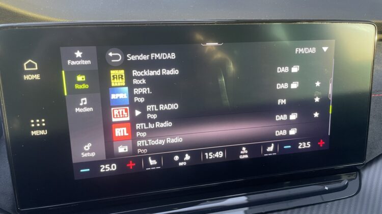 Octavia 2,0TSi Combi RS Pano Matrix AHK Columbus