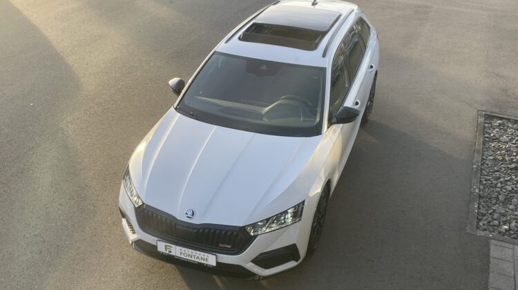 Octavia 2,0TSi Combi RS Pano Matrix AHK Columbus