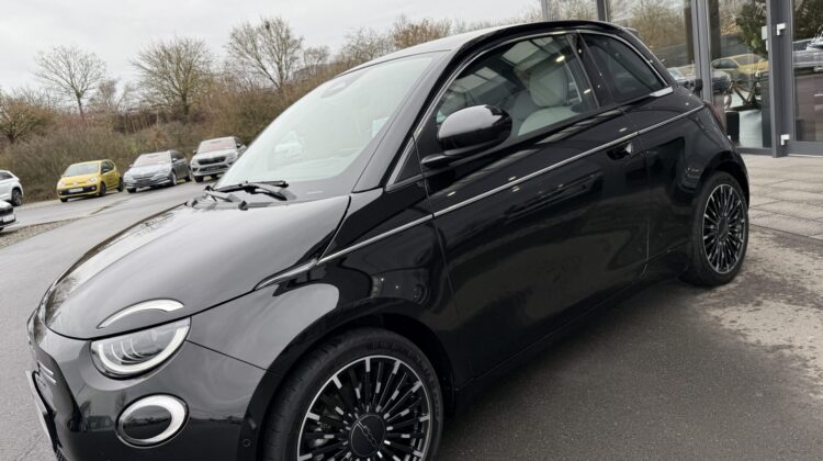 500e La Prima Pano Navi Kamera LED JBL Sound ACC