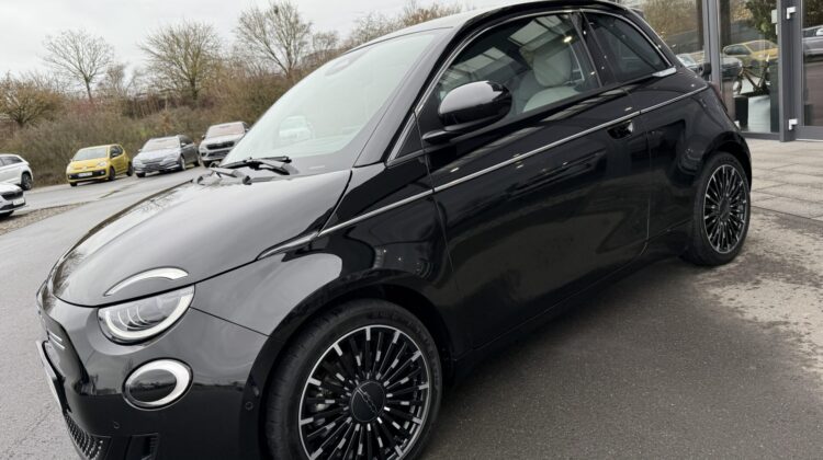 500e La Prima Pano Navi Kamera LED JBL Sound ACC