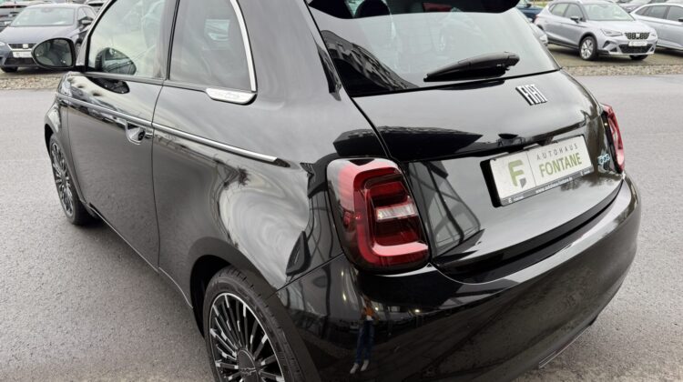 500e La Prima Pano Navi Kamera LED JBL Sound ACC