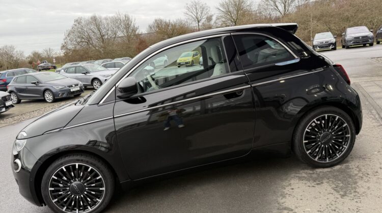 500e La Prima Pano Navi Kamera LED JBL Sound ACC