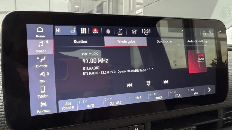 500e La Prima Pano Navi Kamera LED JBL Sound ACC