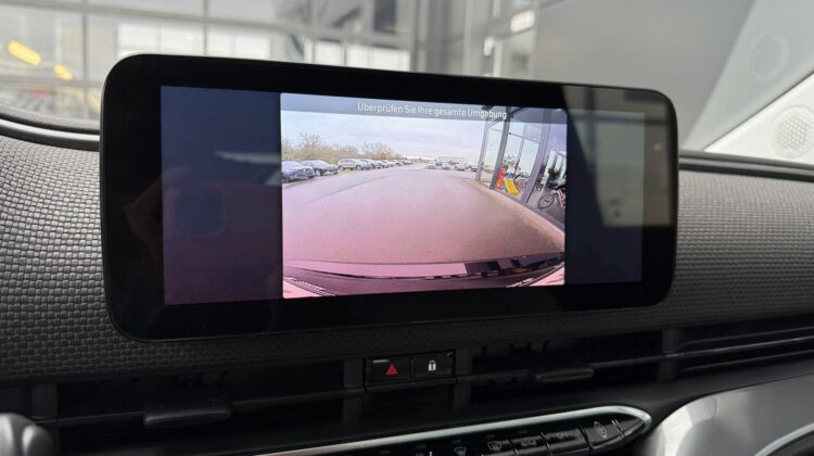 500e La Prima Pano Navi Kamera LED JBL Sound ACC