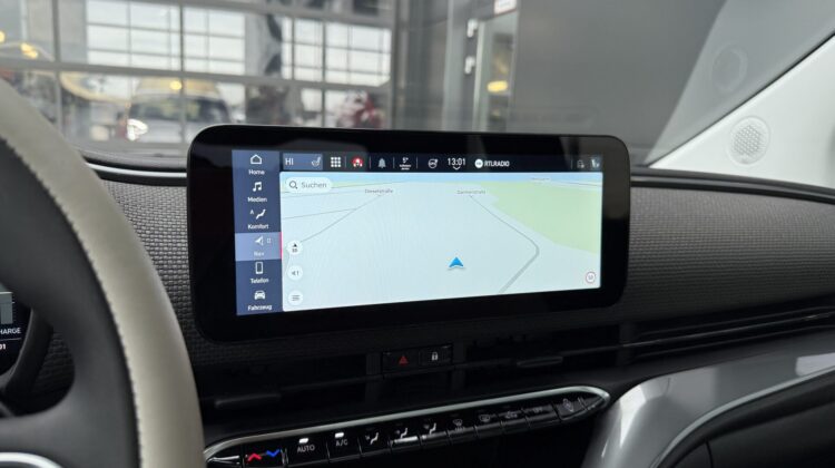 500e La Prima Pano Navi Kamera LED JBL Sound ACC