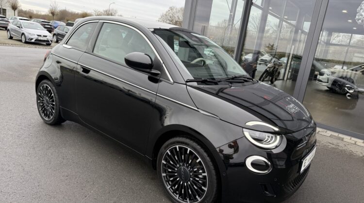 500e La Prima Pano Navi Kamera LED JBL Sound ACC