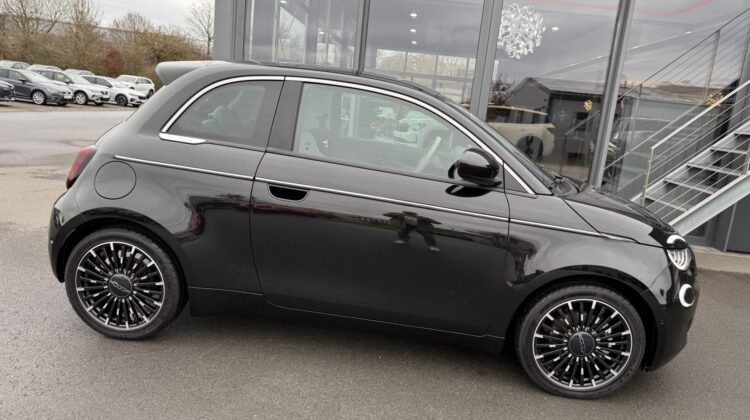 500e La Prima Pano Navi Kamera LED JBL Sound ACC