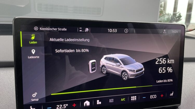 Enyaq iV80 Wärmep.AHK Pano Matrix HUD