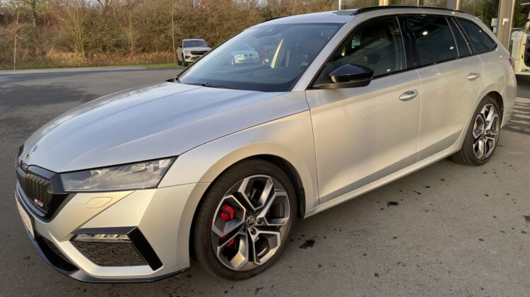 Octavia Combi 2,0TSi RS Canton AHK DCC Head-Up