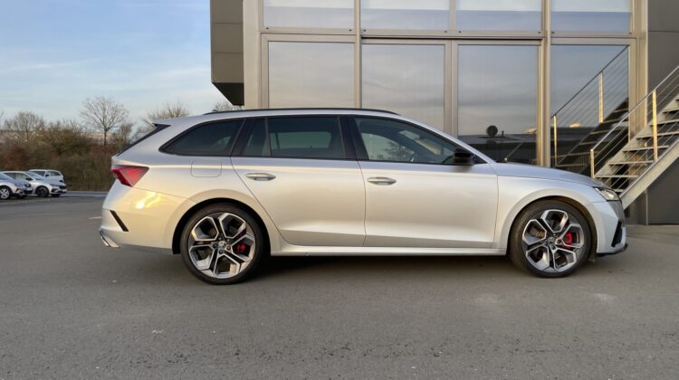 Octavia Combi 2,0TSi RS Canton AHK DCC Head-Up