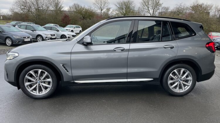 X3 30d xDrive AHK Shadow Line Live Cockpit Shad