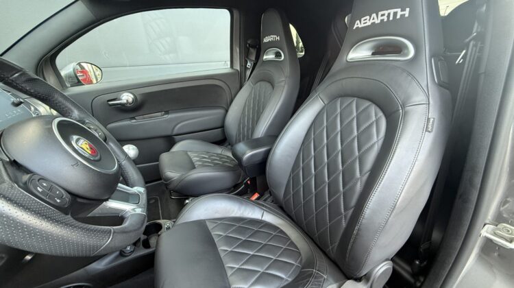 595 Turismo Vollleder Akrapovic Beats Xenon Navi