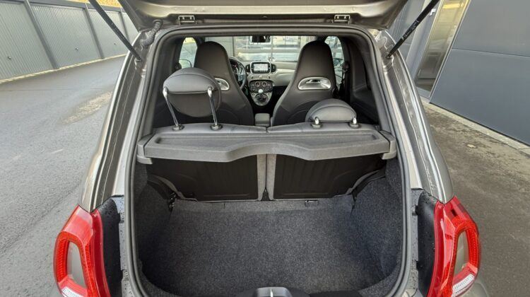 595 Turismo Vollleder Akrapovic Beats Xenon Navi