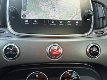 595 Turismo Vollleder Akrapovic Beats Xenon Navi