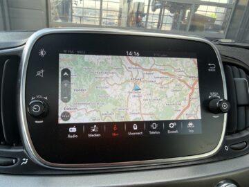 595 Turismo Vollleder Akrapovic Beats Xenon Navi