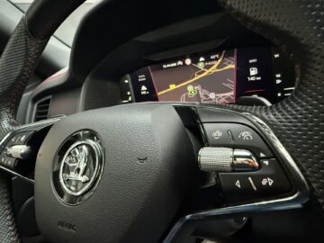 Kodiaq 2,0TSi RS 4×4 Pano Columbus Alcantara ACC