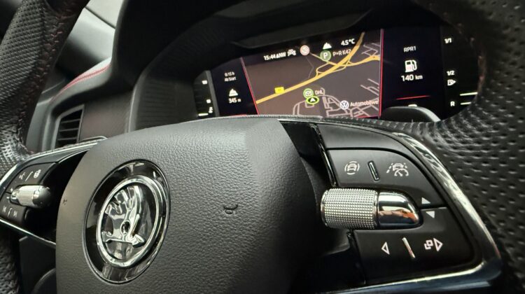 Kodiaq 2,0TSi RS 4×4 Pano Columbus Alcantara ACC