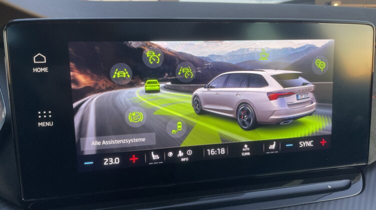 Octavia Combi 2,0TSi RS Pano 360°DCC AHK Massage