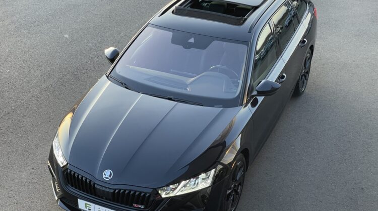 Octavia Combi 2,0TSi RS Pano 360°DCC AHK Massage