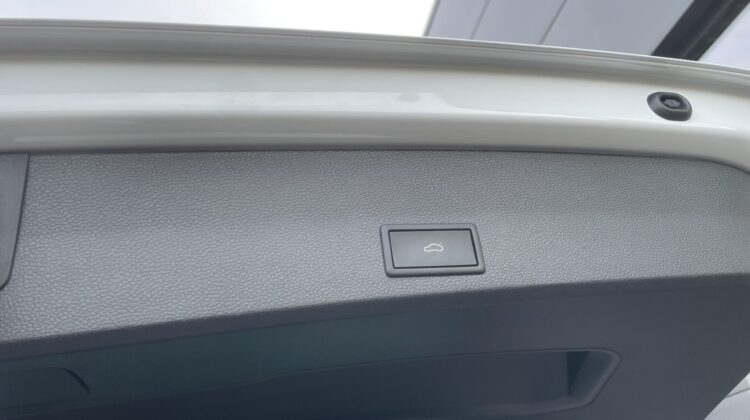 Ateca 2,0TSi 4Drive Pano Alcantara 360° 19″Beats