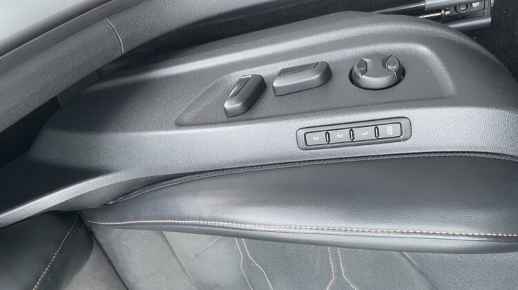 Ateca 2,0TSi 4Drive Pano Alcantara 360° 19″Beats