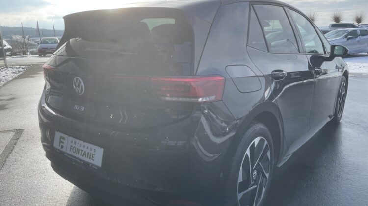 ID.3 Pro Performance 150kW 18″ AHK Kamera ACC