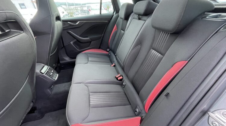 Kamiq 1,5TSi DSG Monte Carlo Pano AHK Matrix Key