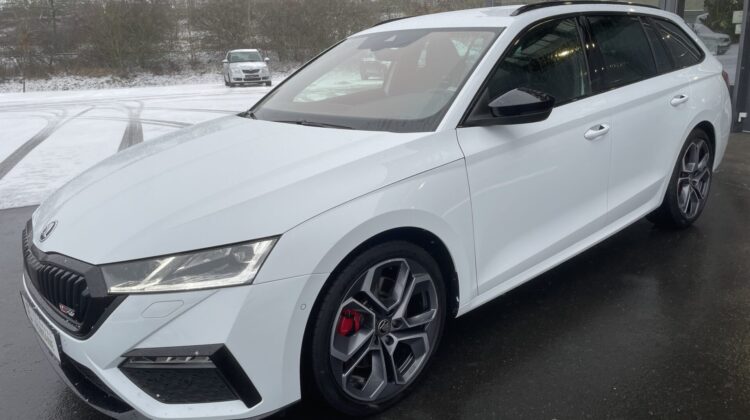 Octavia 2,0TSi Combi RS 19″AHK Columbus Matrix