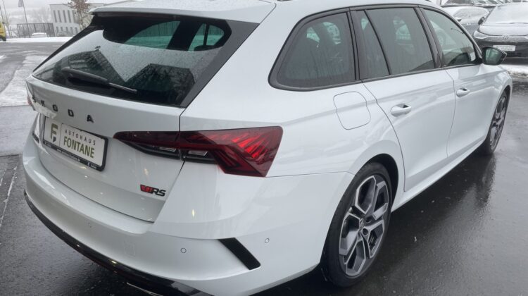 Octavia 2,0TSi Combi RS 19″AHK Columbus Matrix