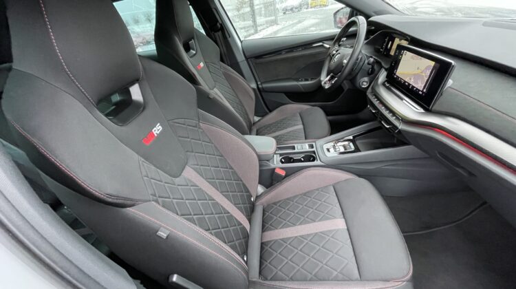 Octavia 2,0TSi Combi RS 19″AHK Columbus Matrix