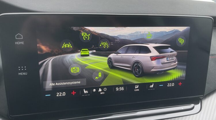 Octavia 2,0TSi Combi RS 19″AHK Columbus Matrix