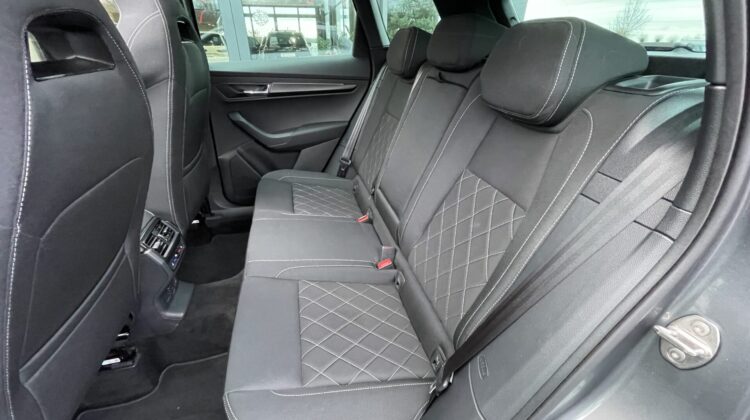 Karoq 2,0TSi DSG Sportline 4×4 Pano 19″ACC Navi