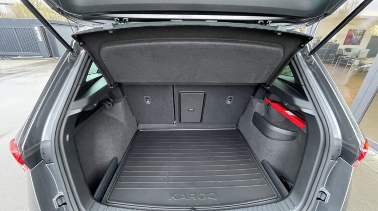 Karoq 2,0TSi DSG Sportline 4×4 Pano 19″ACC Navi