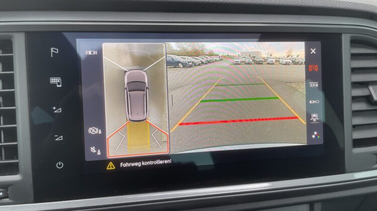 Ateca 2,0TSi 4Drive Akrapovic Pano Alcantara DCC