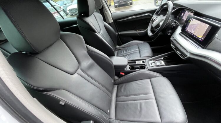 Octavia Combi 2,0TDi Style 4×4 Leder Matrix Key