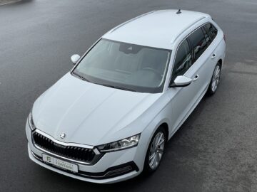 Octavia Combi 2,0TDi Style 4×4 Leder Matrix Key