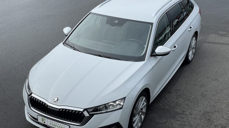 Octavia Combi 2,0TDi Style 4×4 Leder Matrix Key