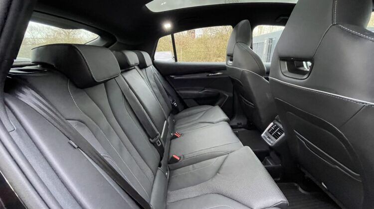 Enyaq Coupé RS Suite 80x 220kw4x4 crystal AHK WP