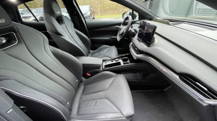 Enyaq Coupé RS Suite 80x 220kw4x4 crystal AHK WP