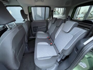 Tourneo Courier Automat Titanium Carplay AHK PDC