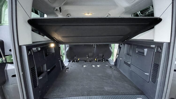 Tourneo Courier Automat Titanium Carplay AHK PDC