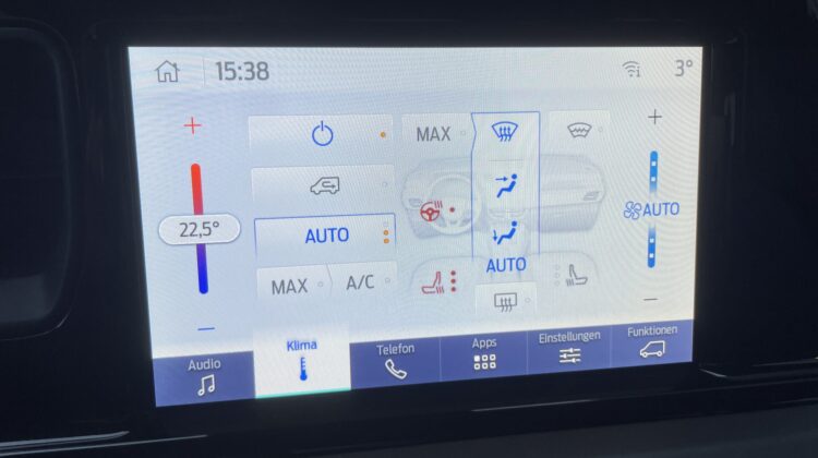 Tourneo Courier Automat Titanium Carplay AHK PDC
