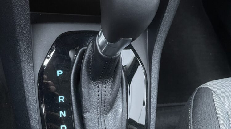 Tourneo Courier Automat Titanium Carplay AHK PDC