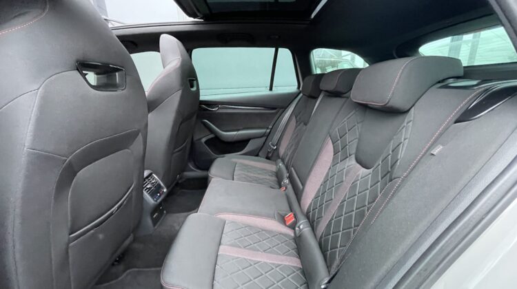 Octavia Combi 2,0TSi RS Pano AHK ACC Kam Matrix